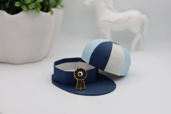 Pins/Brooches
