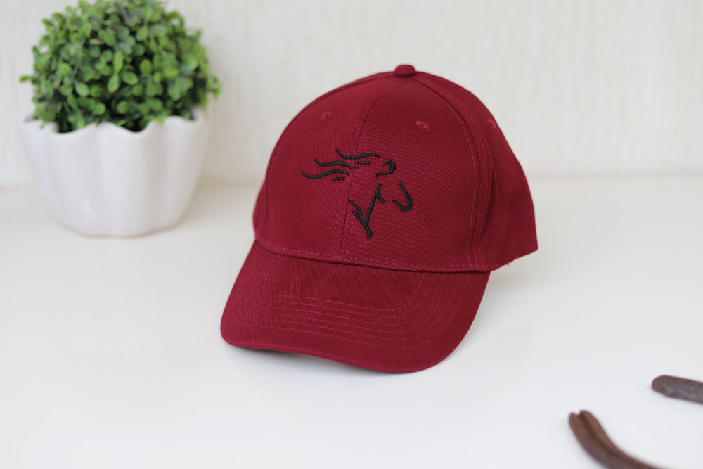 Cotton burgundy baseball cap with embroidered horse head